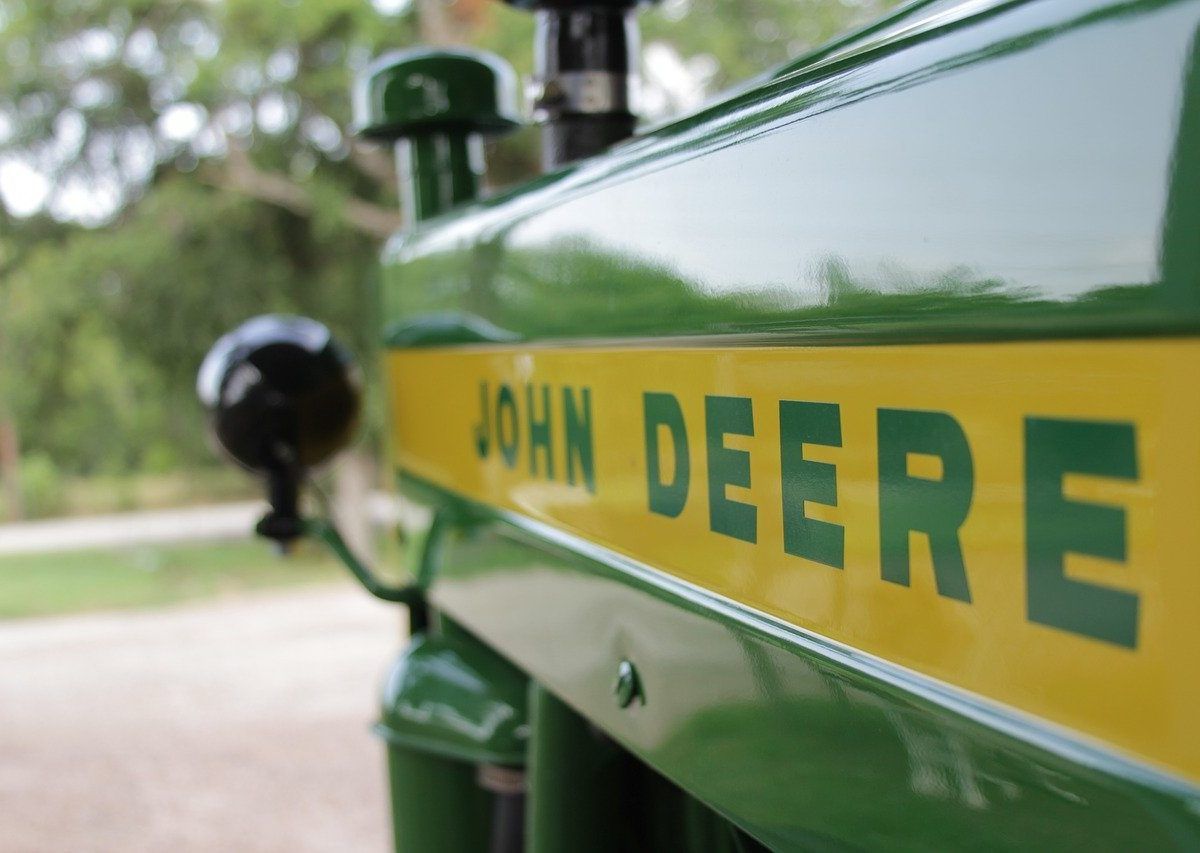 DEERE & CO POSICIONADA EN LAS MEGATENDENCIAS