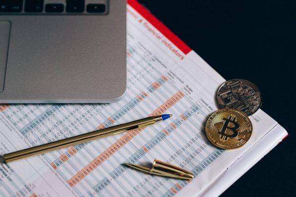 ¿Cómo tributan las criptomonedas en 2022?